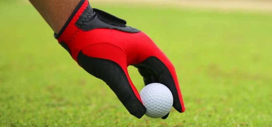 the Best golf gloves for sweaty hands